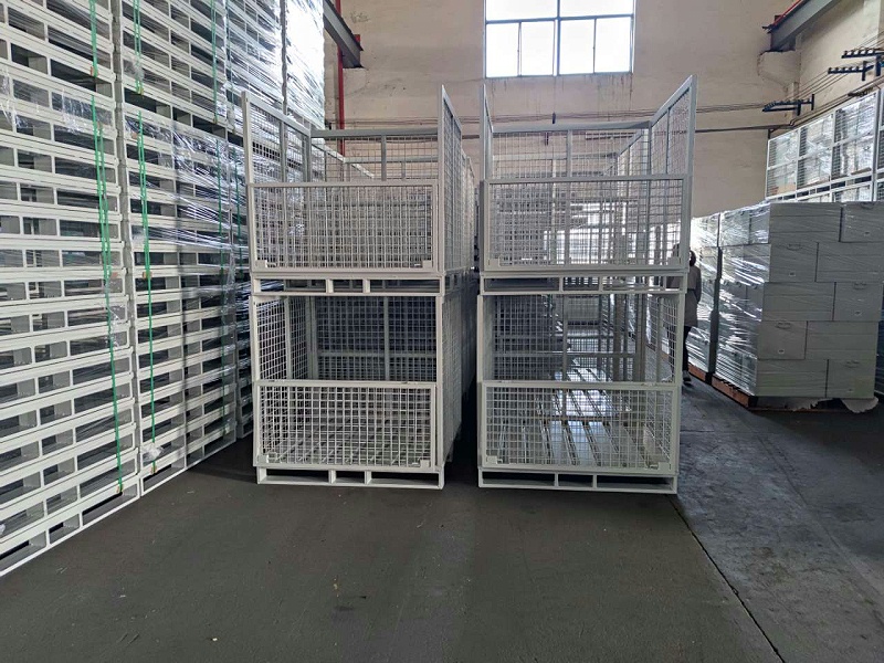 金屬周轉(zhuǎn)箱與其他不同箱體結(jié)構(gòu)的比較